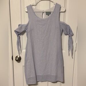 Skies Are Blue Light Blue Striped Cold-Shoulder Tie-Sleeve Tunic